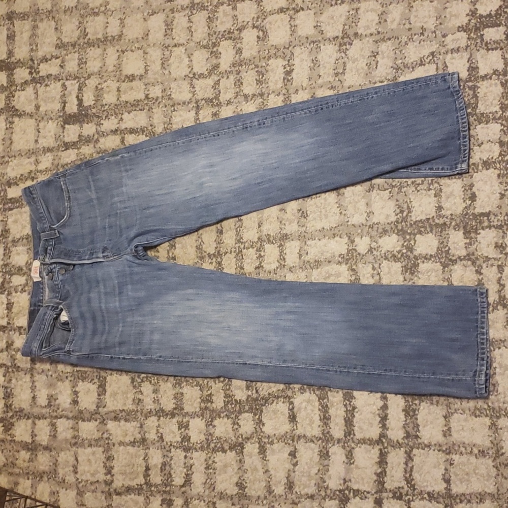 Levi 501 32x32.